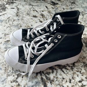 Chuck Taylor Lugged Converse